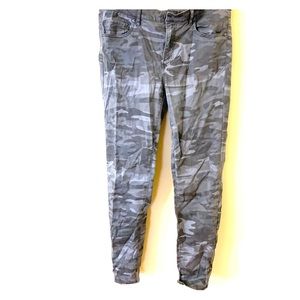 Loft camouflage pants